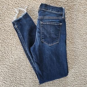 Frame Le Skinny De Jeanne Raw Stagger Jeans